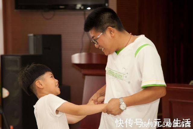 家娃|将来不孝顺的孩子,小时候就有这4个信号,快看看你家娃有吗?