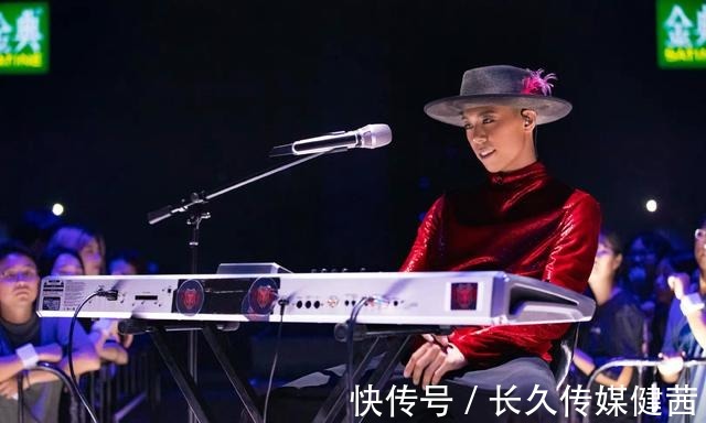 姐姐|在披荆斩棘的哥哥中,处处体现了男性思维:和姐姐区别很大