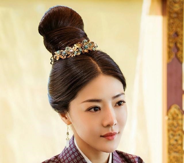 历史上,胡善祥和孙若微的人设刚好相反,堪称最无辜的废后