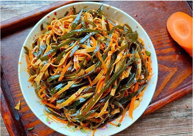 我家一周吃3回的菜,食材烫一烫,浇点料汁拌一拌,天热吃真爽口