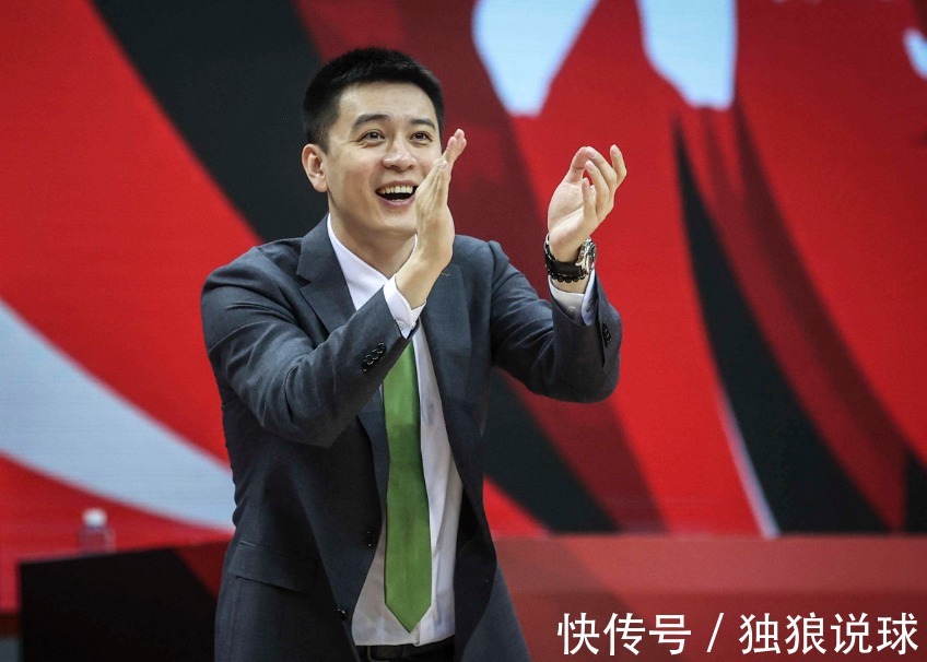 广东男篮|姚明又帮广东男篮了!杨鸣比韩德军还冤枉,辽篮更衣室起内讧