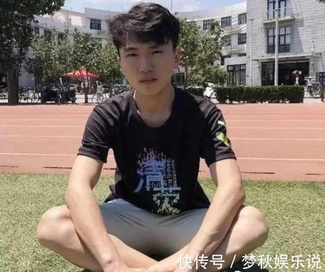 父亲|为供儿子上学,父亲每天挑200担沙,儿子674分上清华后却内疚痛哭