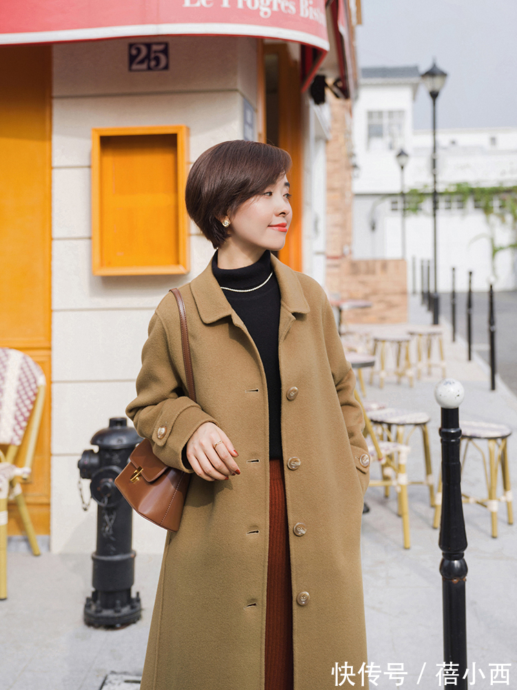 驼色|今年还是穿“大衣”最高级,选这4种颜色就够了,优雅到骨子里