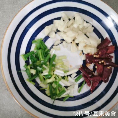 韭菜花|最全的韭菜花小炒肉攻略,再学不会我也没办法了