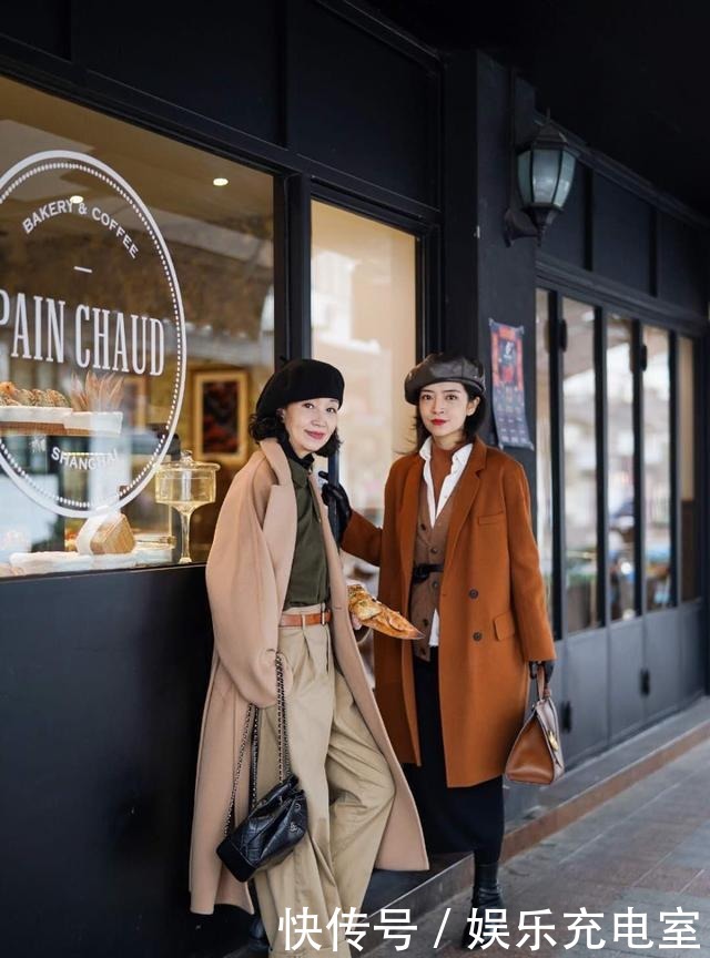 高领|叠穿别再“白衬衫+高领衫”,太土!试试这些新穿法,时髦又保暖