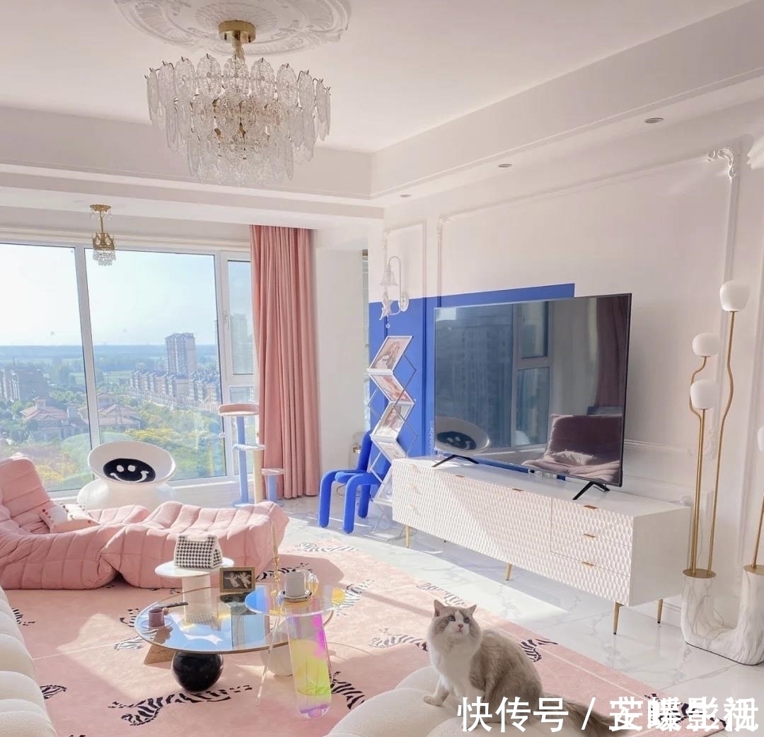 台面|女主128㎡新居,色彩碰撞带来的新颖浪漫体验,引得上万网友收藏