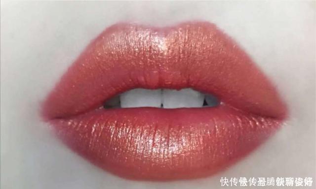 卡姿兰|最闪的锦鲤人鱼姬色口红，blingbling春夏甜美唇，涂上就是小仙女