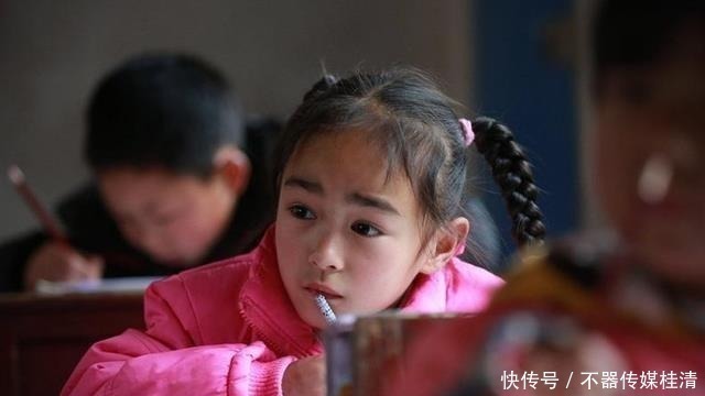 入学|浙大教授建议,女孩“最佳”入学年龄并非7岁,切忌“错龄入学”