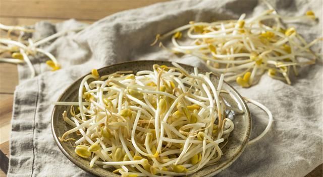 结节|查出甲状腺结节,4种蔬菜能少则少,呵护甲状腺,结节或慢慢消散