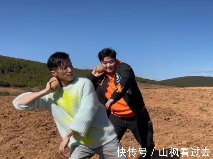 谢霆锋拜师奥运冠军,两人田间上演铅球式扔土豆,场面欢乐有趣!