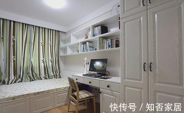 客厅|把阳台推拉门拆了,只用窗帘做装饰,没想到大家都说更好看