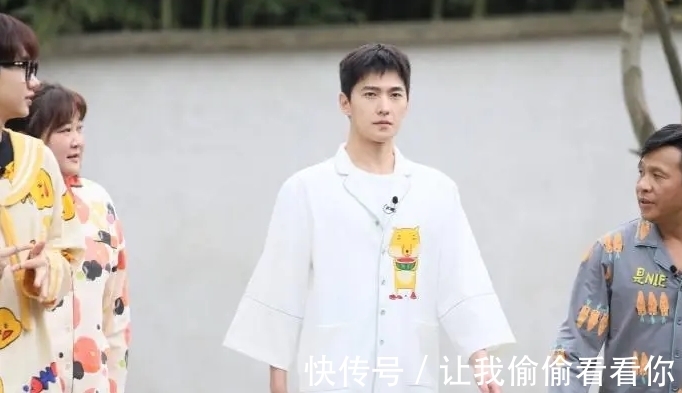 杨洋|时隔多年杨洋再次参加综艺,睡衣造型呆萌可爱,展现不一样的一面