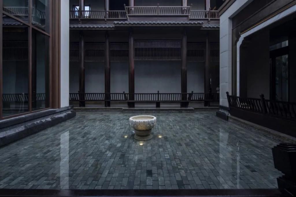 中年|昆明贵宾楼