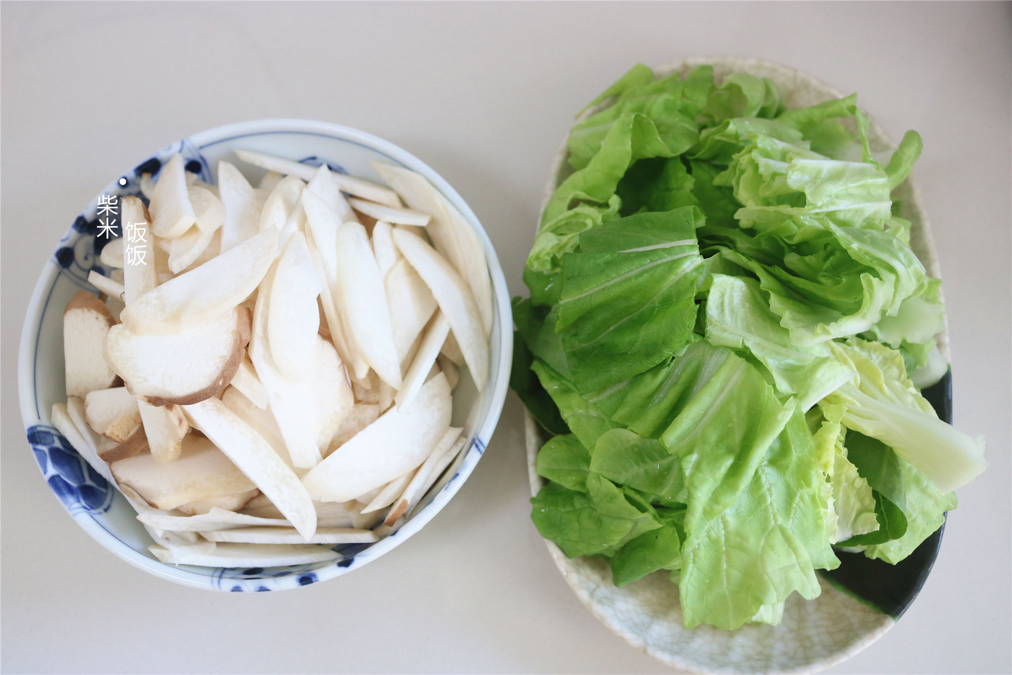 杏鲍菇|杏鲍菇别总炒肉了,搭配这两种食材,大火一炒,比炒肉更香