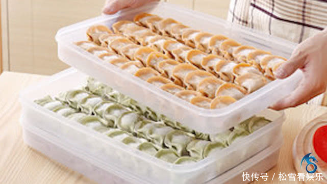 下锅|煮饺子时,记得不要开水就下锅,多加1步,饺子鲜香不破皮!