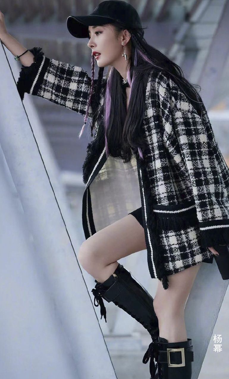 又到了穿针织开衫的季节啦，快来偷师同款穿衣经！