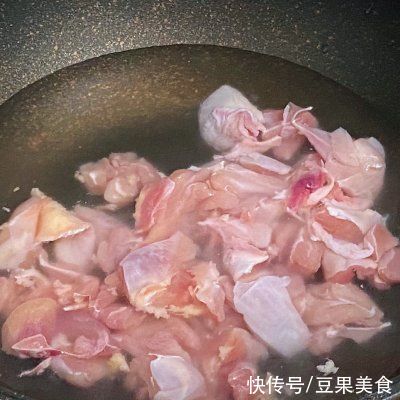 神器|丰富餐桌味｜下饭神器—咖喱鸡腿炖土豆