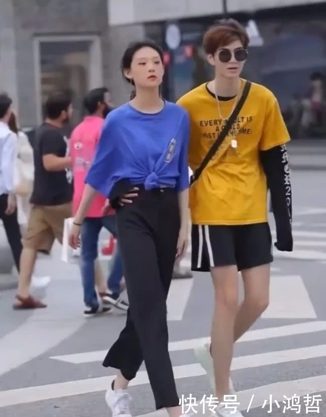 自觉|有一种撒狗粮叫做:男生穿女友的超短裤,未成年请自觉闭眼!