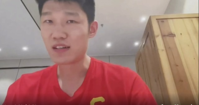 杜锋|中国男篮隔离欢乐多!郭艾伦憋疯了,孙铭徽秀自拍,胡金秋是榜样