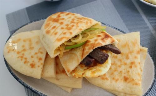 加上|发面饼还可以这样做,大空心,加上自己爱吃的菜,人人喜欢