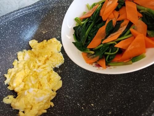 春季后，遇见这菜多买点，简单炒一炒，营养互补，双眼明亮了