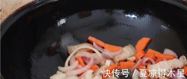 这样做的葱头才叫香,营养丰富健脾开胃又解馋解,起锅马上吃光!