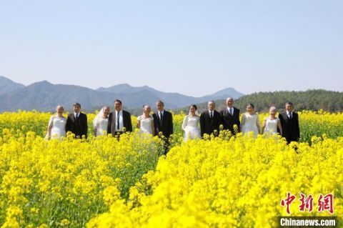 航拍江西多地油菜花陆续绽放 一派春日田园景象