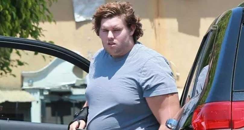 两个儿子|守灵小伙看到女尸太漂亮，一时没忍住竟欺负了她，女尸活了