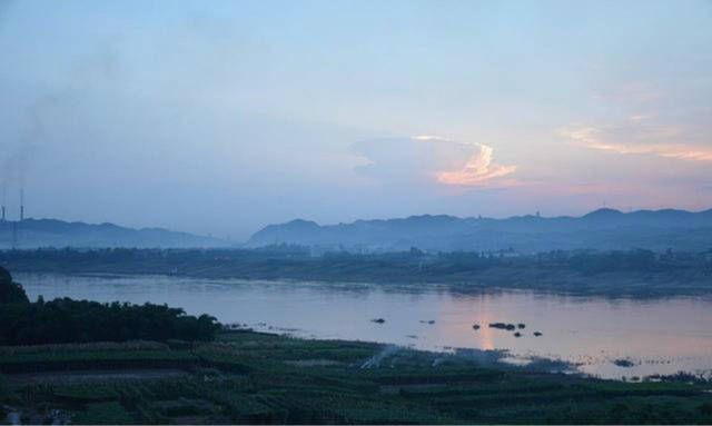 哲理#杨万里比较冷门的一首诗,但很显然被低估了,也是一首难得的佳作