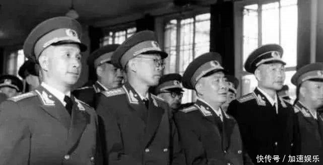 置信|五五年授衔，蒋介石不可置信的摇头道：他竟不是元帅！你猜他是谁？
