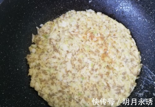 蔬菜|这种蔬菜做成饼,又软又香又营养,当早餐连吃3天都不腻