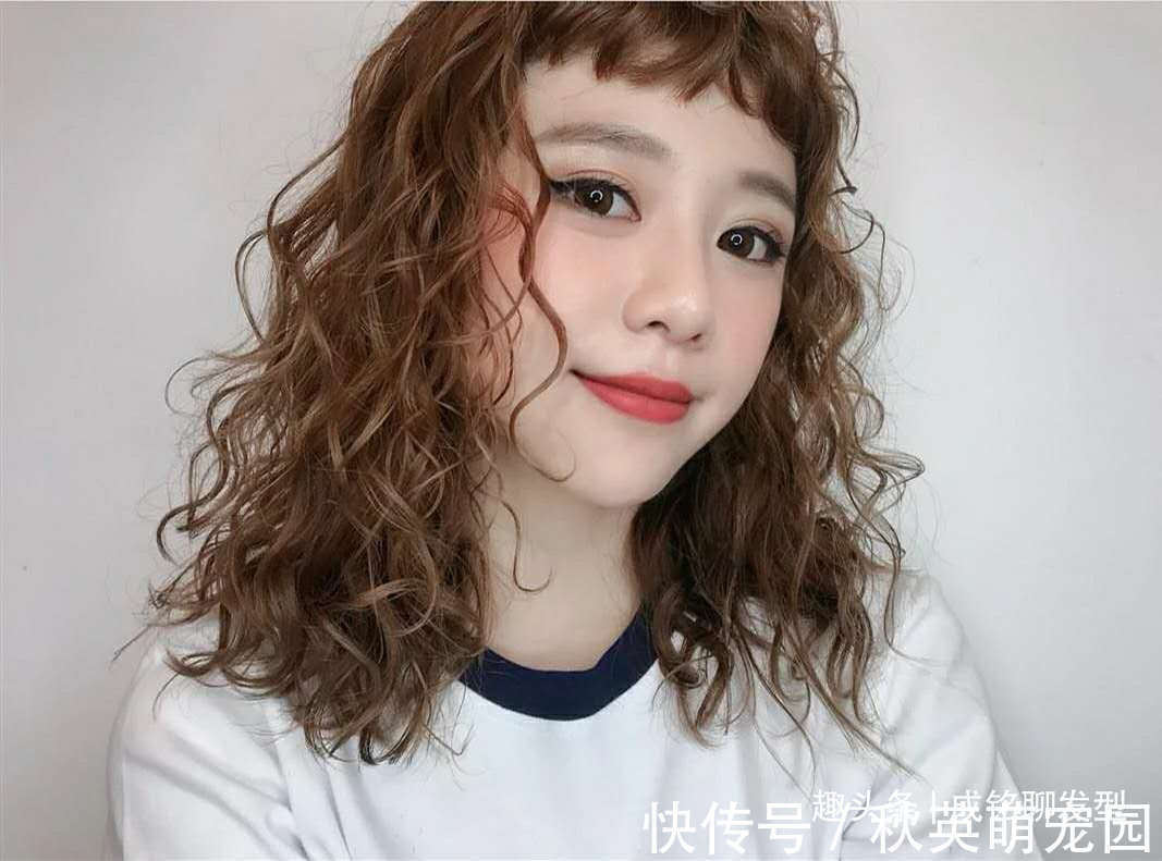 吹不干|烫发不会打理造型?今年流行“吹不干”发型,不用造型也很时髦