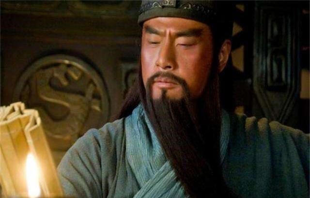 关胜!石宝武艺很强,如果关胜跟石宝大战五十回合,关胜能打败石宝吗!