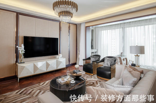 装修|240平轻奢风五居室,阳台设计为休闲茶室,可品茗又可观景