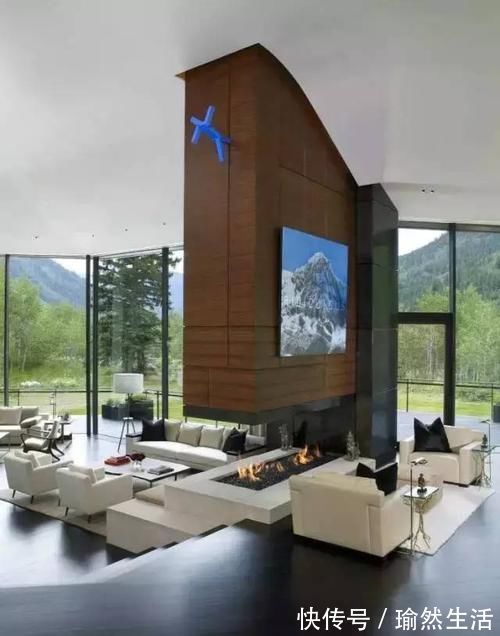 下沉式|越来越多人客厅喜欢做下沉式设计,空间变大十倍不止,好聪明!