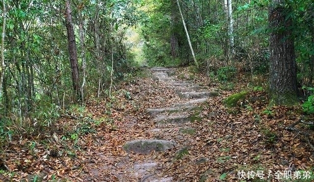 自驾泰宁，看丹霞地貌读沧海桑田的变演，探寻深山中遗失的古村