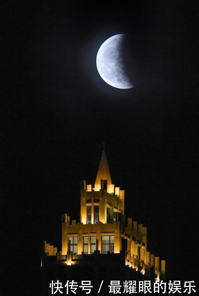 新华社记者 新华全媒+|“超级红月亮”