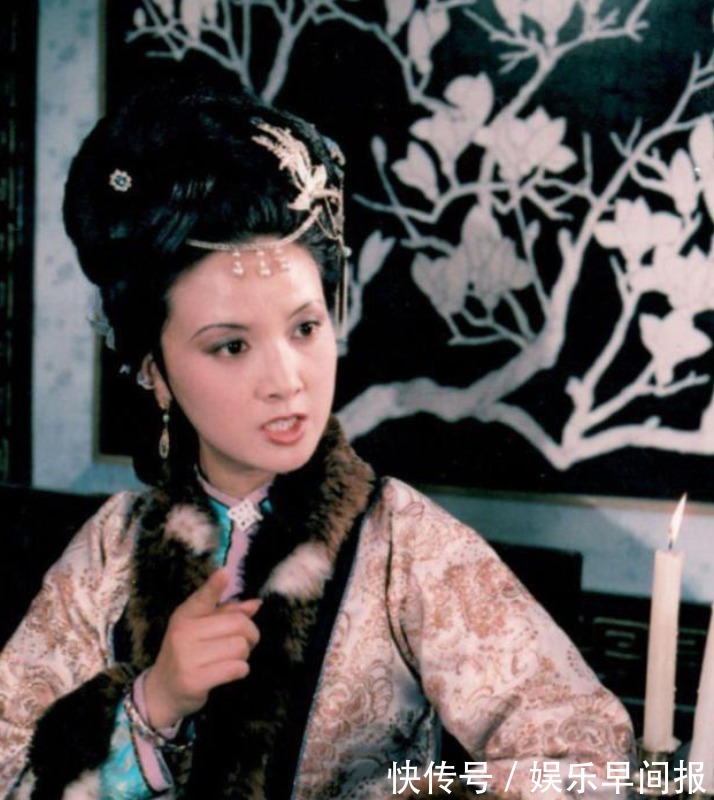 荣国府|邢夫人这话只有6个字,却骂了荣国府上下三代媳妇,说尽心中不满