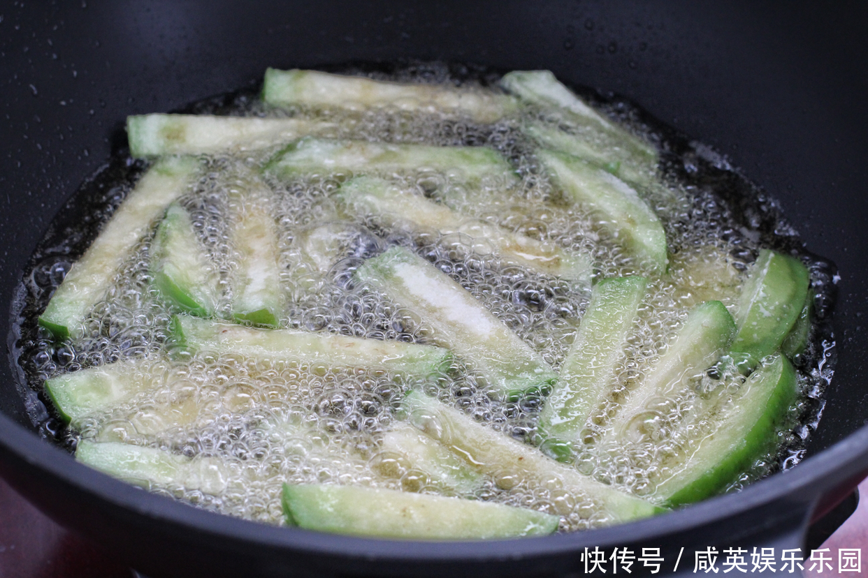 开胃|每次去饭店孩子必点此菜,酱香浓郁、简单开胃,和米饭是绝配!