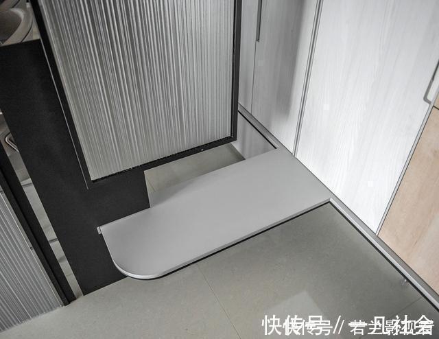 石纹|展开怀抱迎接无拘的晚年人生,89平米清新双人寓所,自由和谐