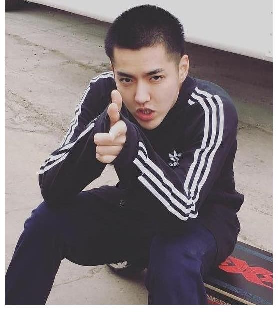 导师|指责吴亦凡乱用“skr”,瘦子直播点批评:误人子弟