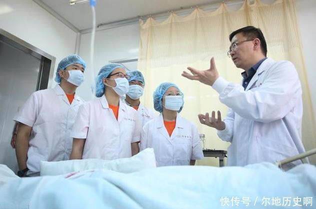 身体|肝癌早期不疼不痒,若是手掌出现这个“信号”,预示体内有癌细胞