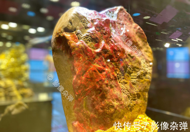 秋景&这块“神奇”的石头,和长沙有关,外表平淡无奇价值140万元