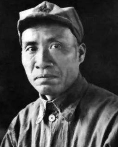 红军|红军名将牺牲时仅25岁，主席听闻很是悲痛他的牺牲，稳定了红军