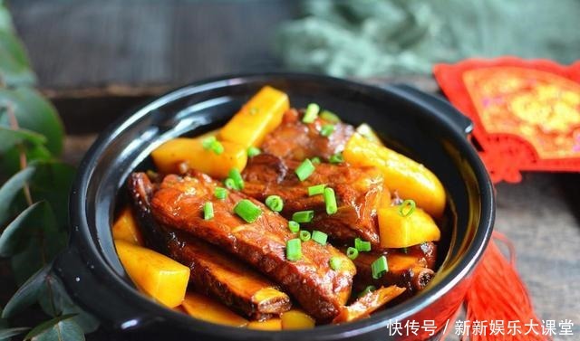 这菜,三天不吃就会馋,焖一焖,香到舔盘子,儿子一口一块停不下