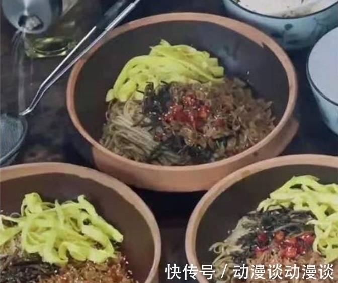 黄磊做的葱油拌面有多好吃?可以申请吉尼斯?张艺兴的剩饭真相了