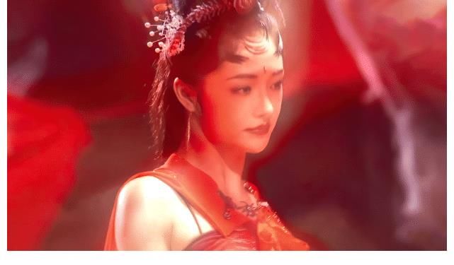 蜘蛛精|周洁琼上演最美“蜘蛛精”，当灯光暗下的那一刻，她的真容暴露了