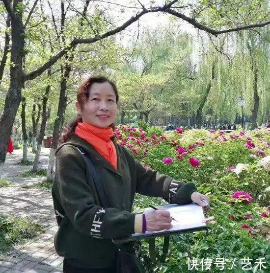 黄培丽!画家黄培丽一一蕙质兰心 清雅脱俗