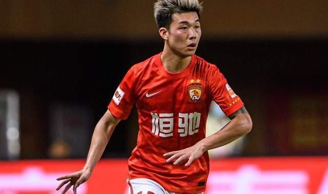 廣州隊(duì)|國(guó)足最強(qiáng)中場(chǎng)遭李鐵棄用！實(shí)力遠(yuǎn)超張稀哲，卡納瓦羅：劃時(shí)代球員