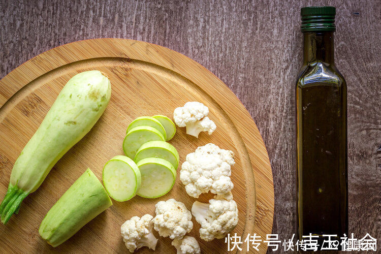 正常|60歲以上老人，正常血糖是多少？超過這一范圍，已經是糖尿病了